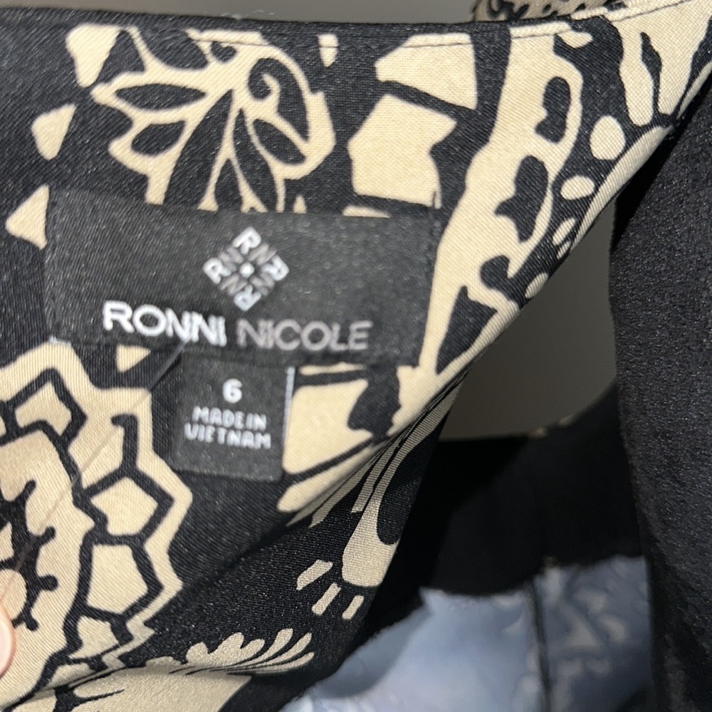 Ronni Nicole Black & Tan Floral Print Dress - Picture 6 of 7
